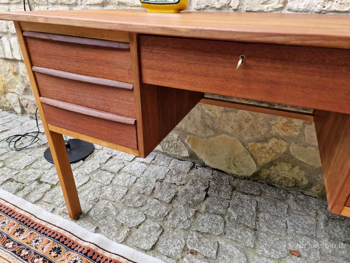 Vintažinis mid century tikmedžio rašomojo stalas - nuotraukos Nr. 6