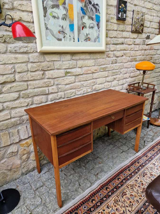 Vintažinis mid century tikmedžio rašomojo stalas - nuotraukos Nr. 33