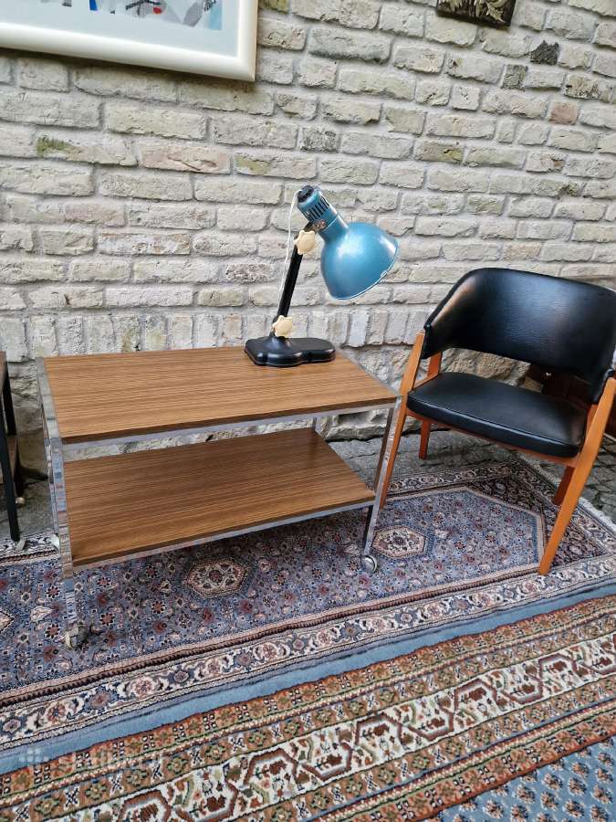 Vintažiniai mid century konsoliniai staliukai