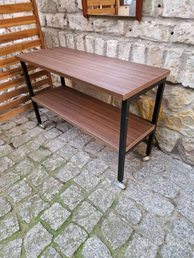 Vintažiniai mid century konsoliniai staliukai - nuotraukos Nr. 2