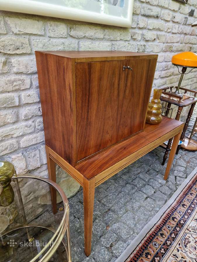 Vintažinis mid century riešutmedžio baro staliukas - nuotraukos Nr. 8