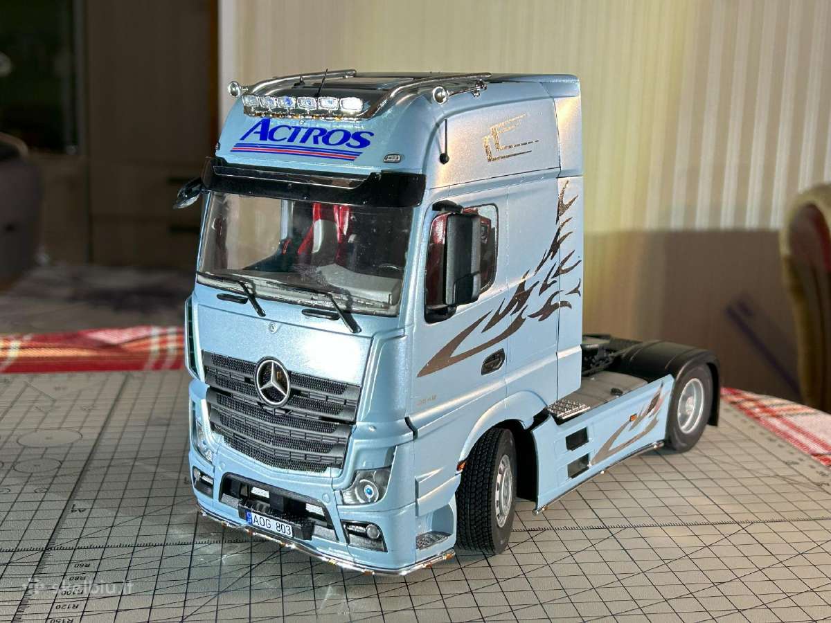 Parduodu vilkiko Mercedes Benz Actros Mp4 modelį.