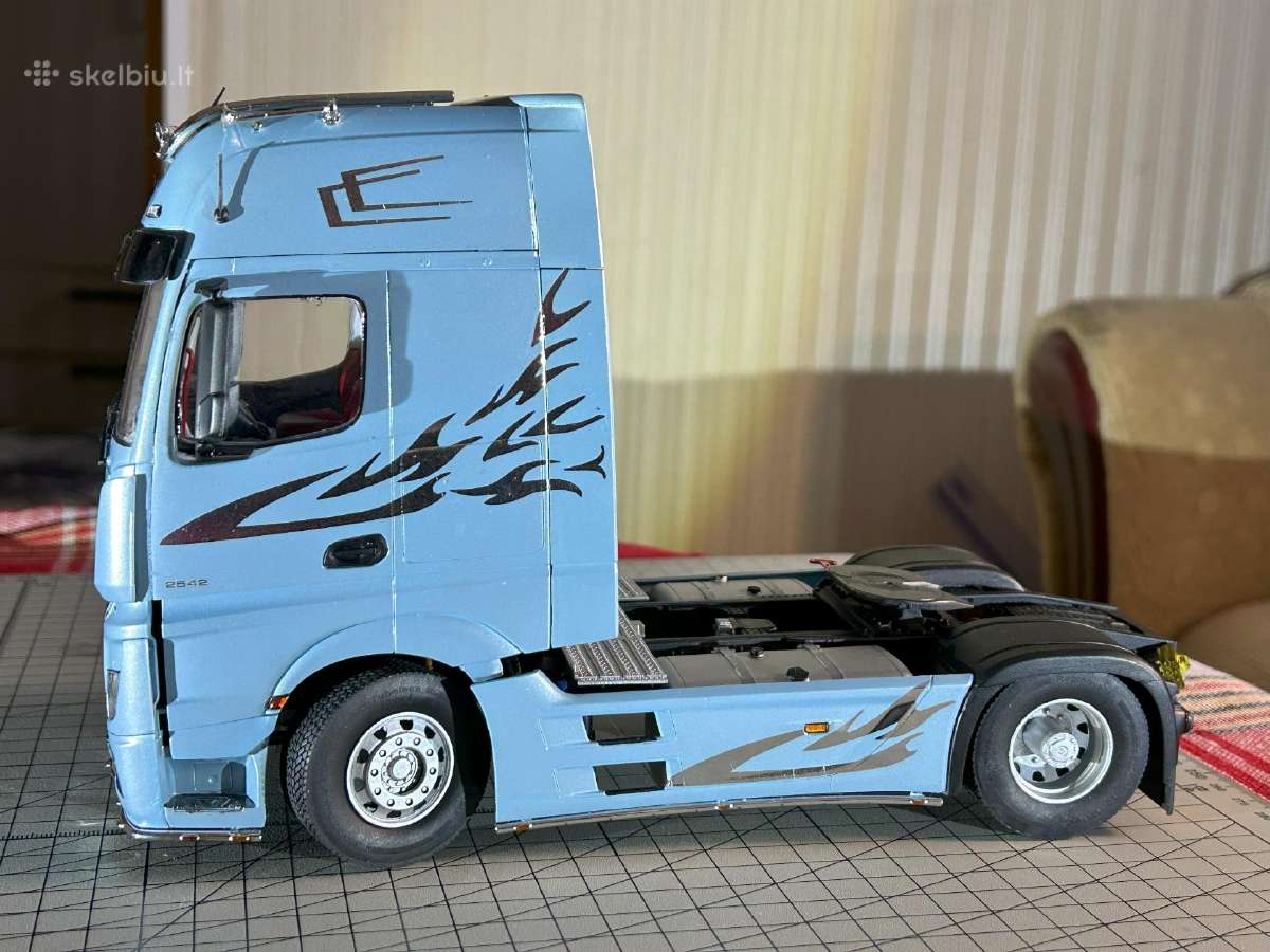 Parduodu vilkiko Mercedes Benz Actros Mp4 modelį. - nuotraukos Nr. 2