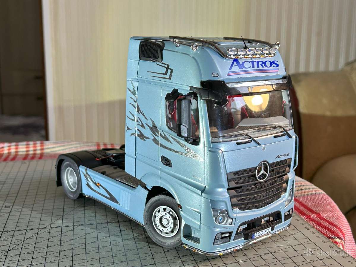 Parduodu vilkiko Mercedes Benz Actros Mp4 modelį. - nuotraukos Nr. 4