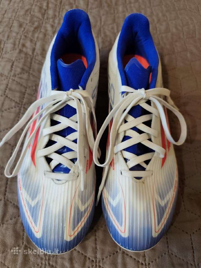 Futbolo bateliai (bucai)