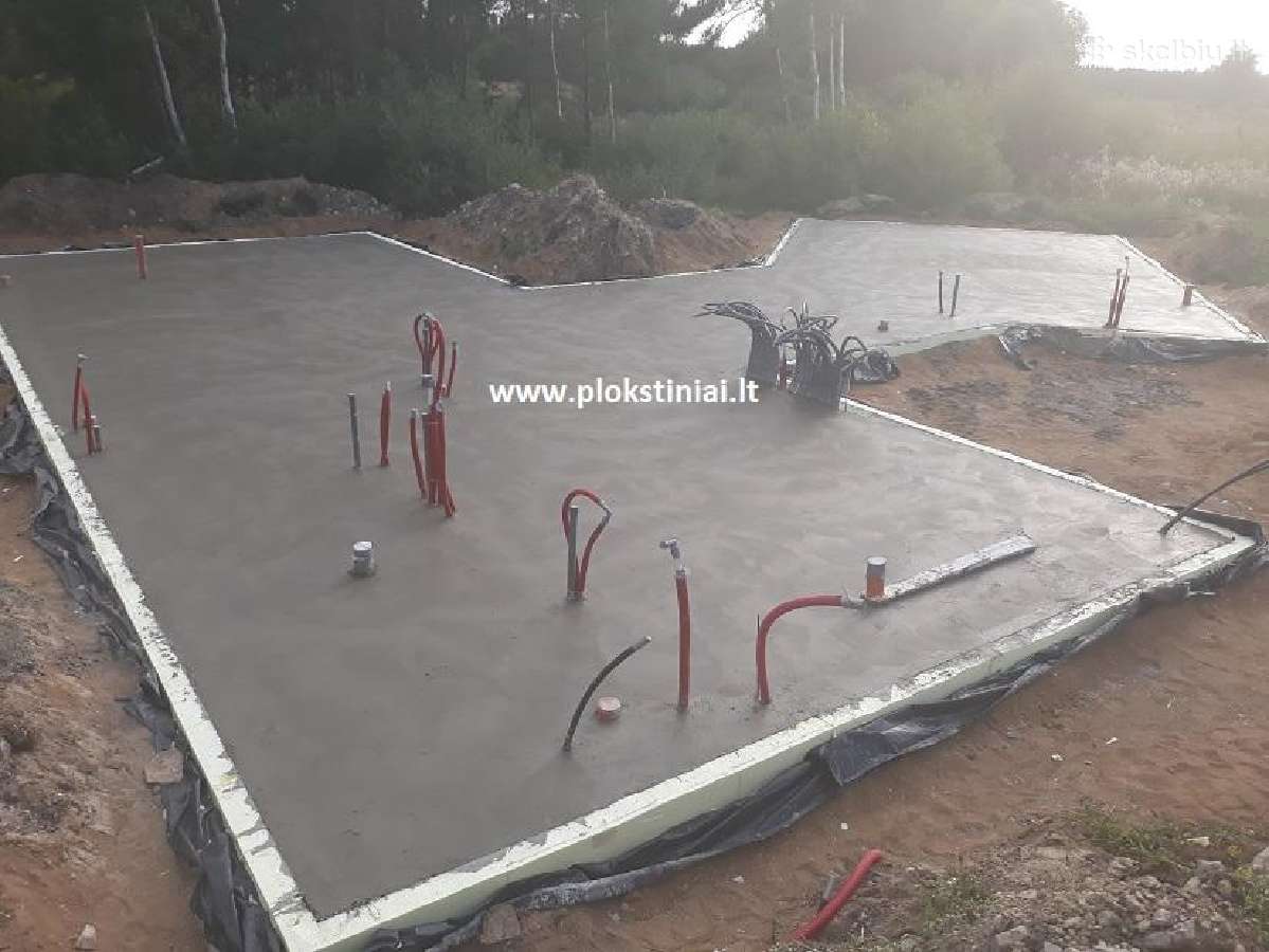 Plokštuminiai pamatai įrengimas, betonavimas