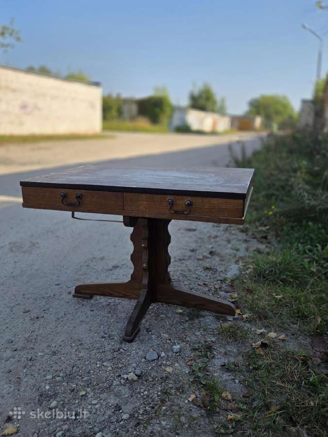Vintazinis staliukas