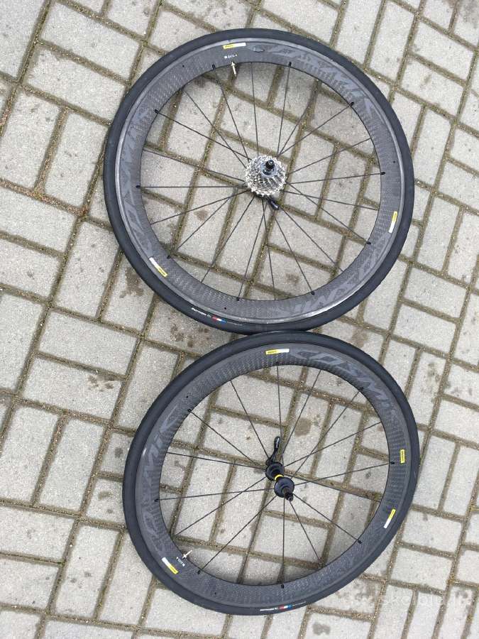 Karboniniai ratai Cosmic Mavic