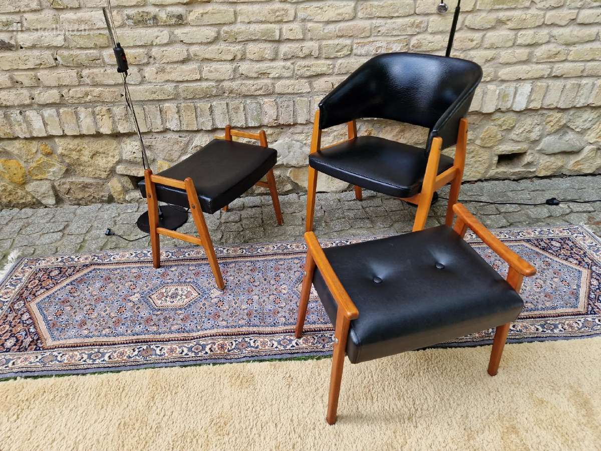 Vintažinis mid century odinis krėslas ir pufai
