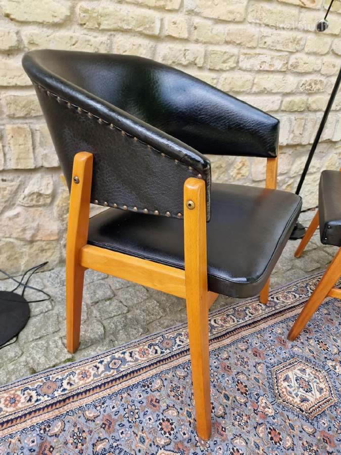 Vintažinis mid century odinis krėslas ir pufai - nuotraukos Nr. 20