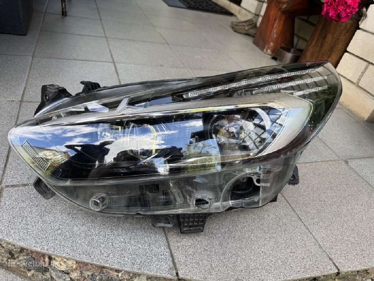 Ford S-max priekinis žibintas