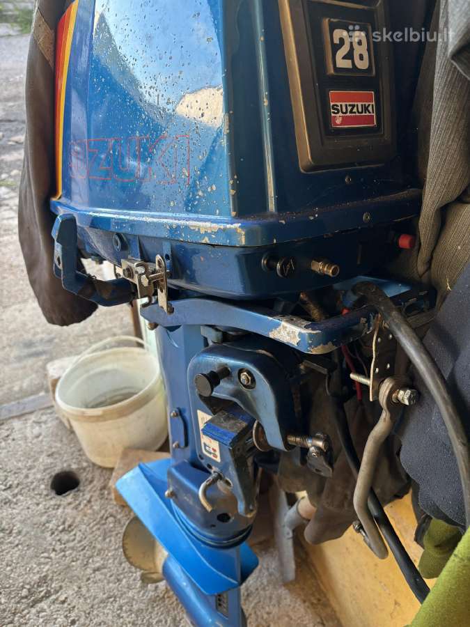 Suzuki Dt28