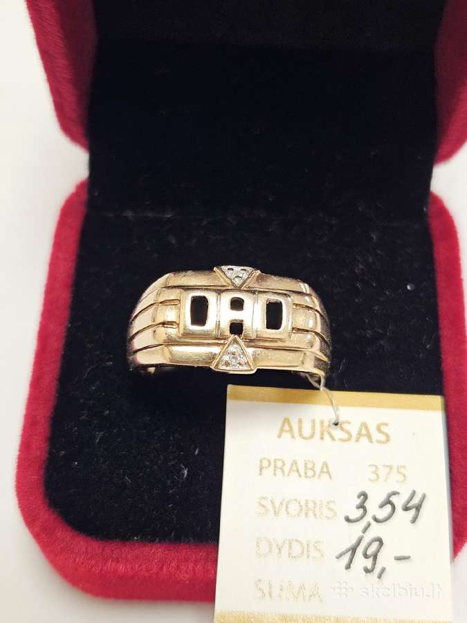Auksinis žiedas - 237 Eur.