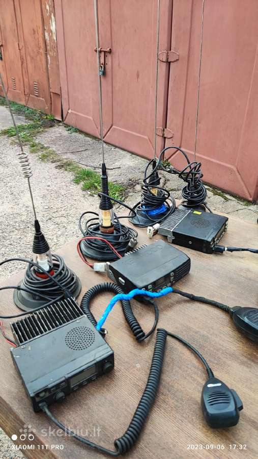 Parduodamos taxi radio stotelės ir antenos