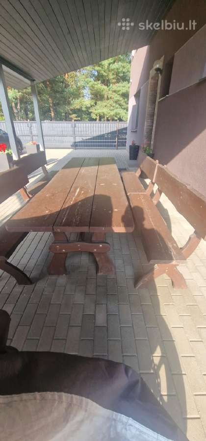 Medžio masyvo stalas ir suolai