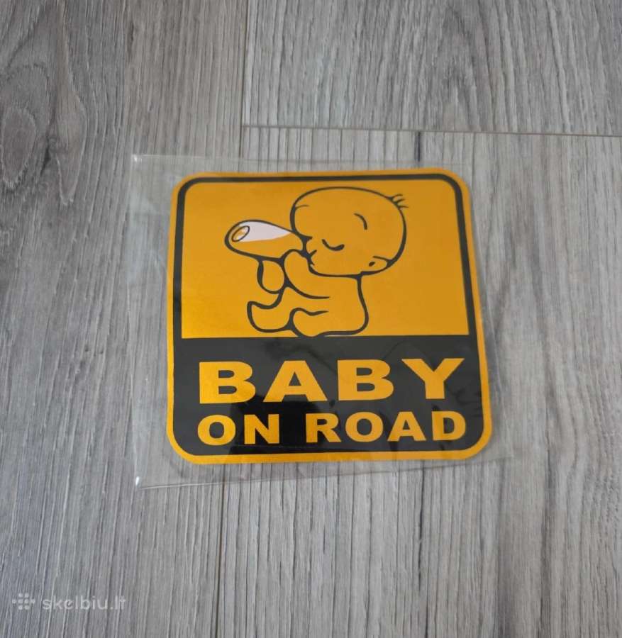 Lipdukas Baby On Road