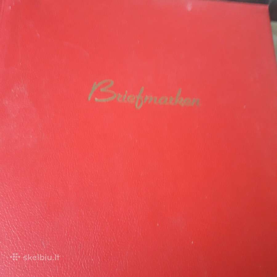 Parduodu albuma su pasto zenklais