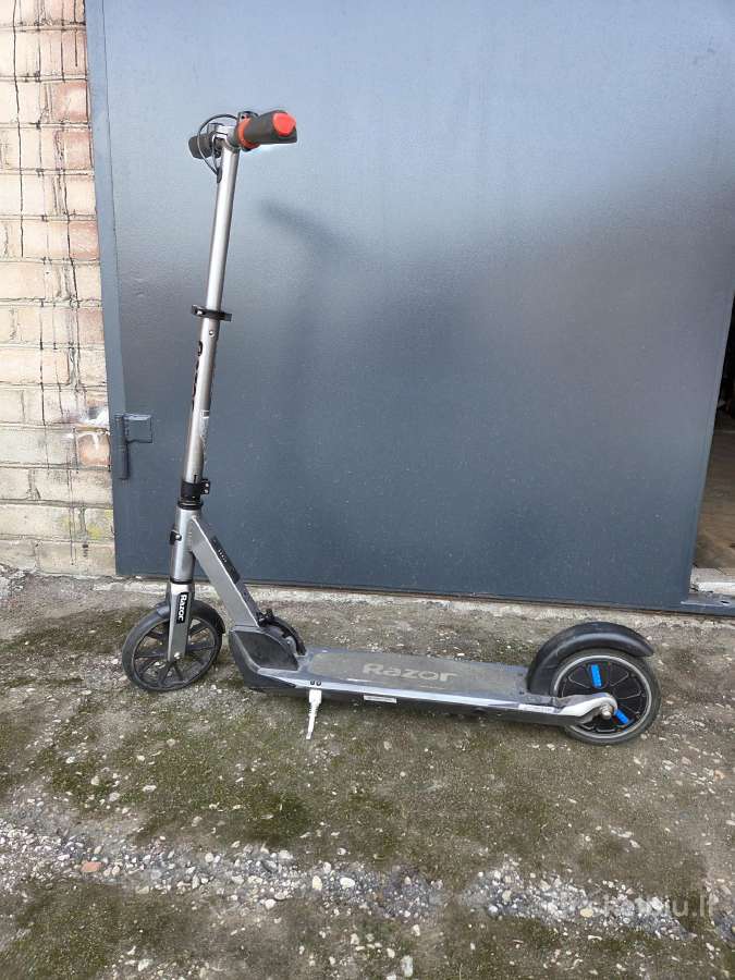 Elektrinis paspirtukas Razor Eprime