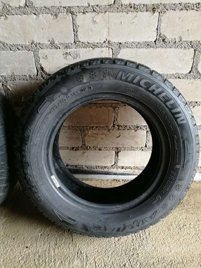 Mitsubishi Pajero ratlankiai su padangom R15 - nuotraukos Nr. 10