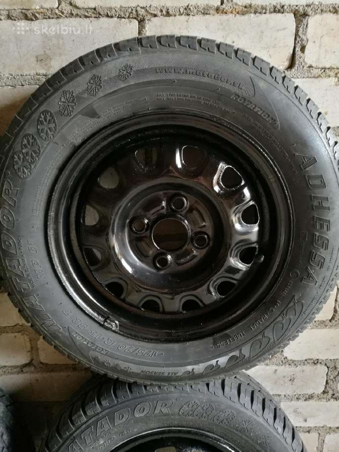 Mitsubishi Pajero ratlankiai su padangom R15 - nuotraukos Nr. 13