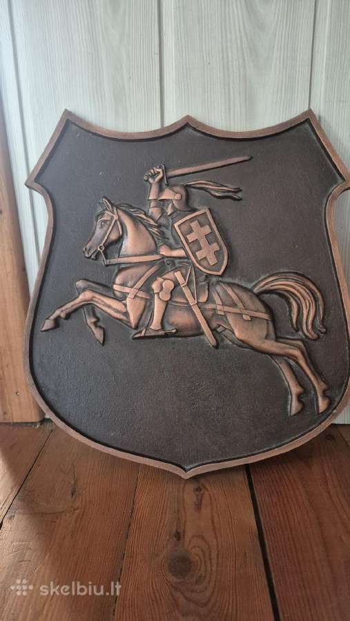 Bajelrefas Vytis Kauno Dailes 1991m