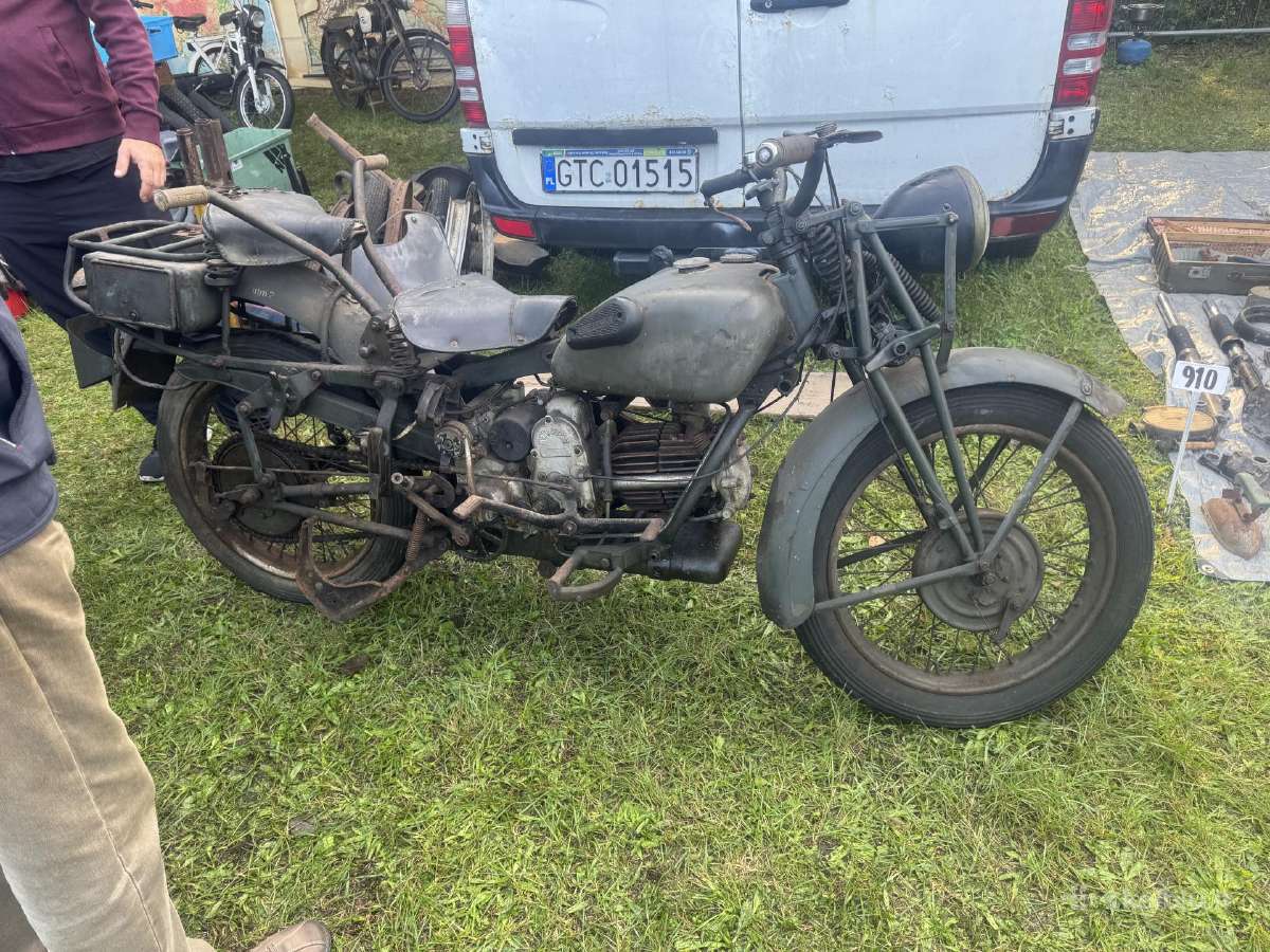Perku ivairius senus motocijlus - nuotraukos Nr. 4