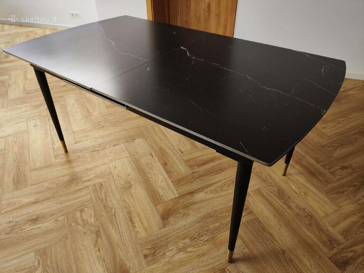 Neišpakuotas Valgomojo stalas (160cm-200cm)