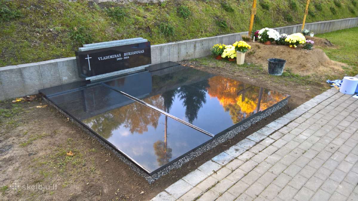 Antkapiniai Paminklai Kapų dengimas plokštėmis - nuotraukos Nr. 4