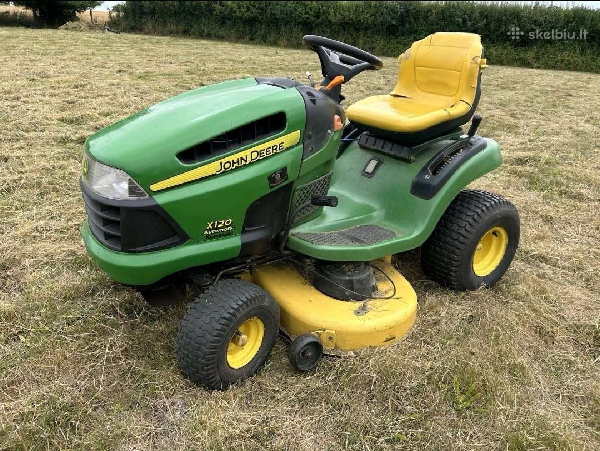 John Deere X120 Kawasaki 2 cil v tvin Automatas