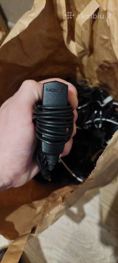 Nokia pakrovejai ir ausines