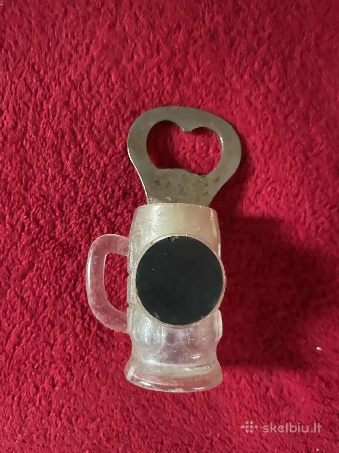 Atidarytuvas su magnetu