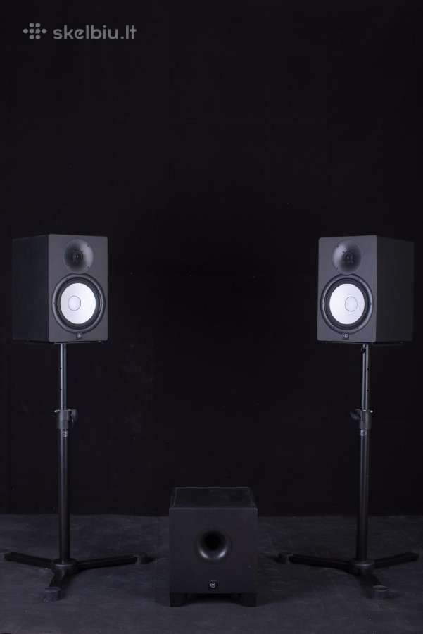 Yamaha Hs8 komplektas (kartu Hs8s, stovai)
