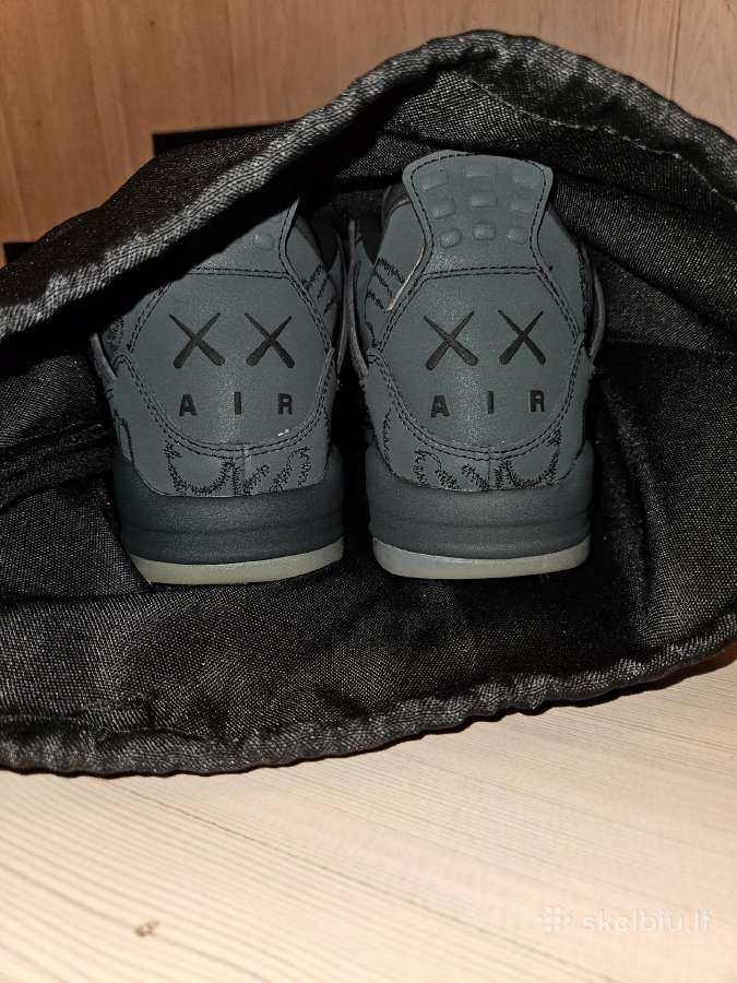 Jordan x Kaws Air 4 Retro "Black" - nuotraukos Nr. 10