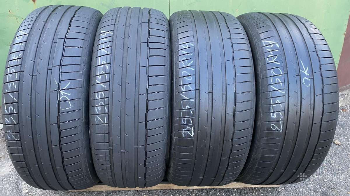 Vasarines automobiliu