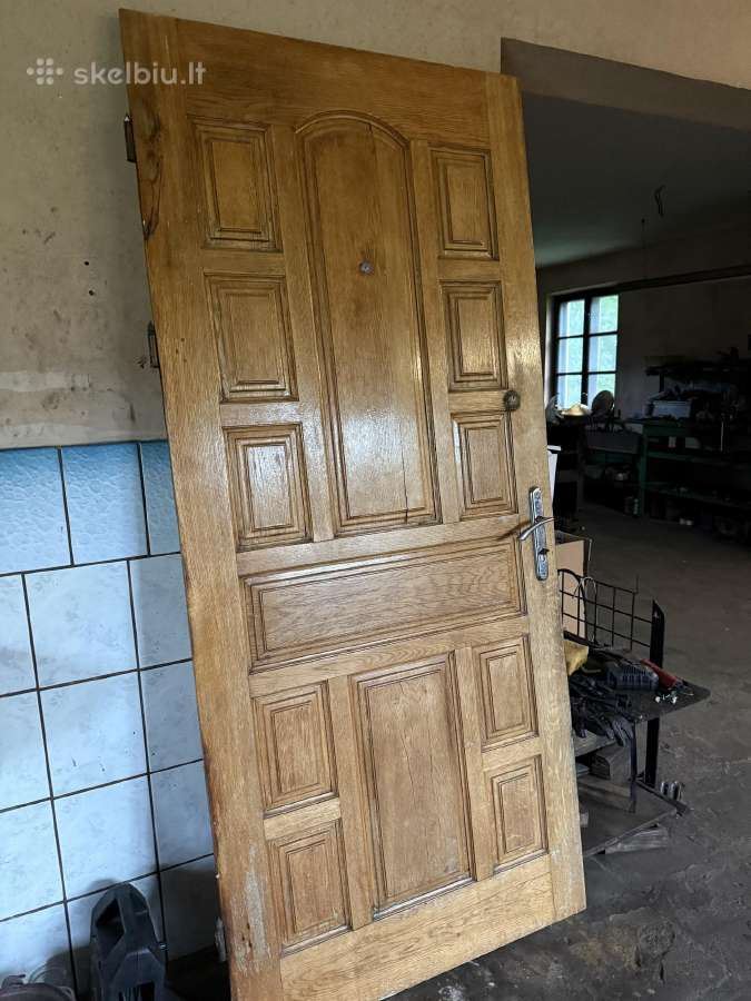 Ąžuolinės lauko durys