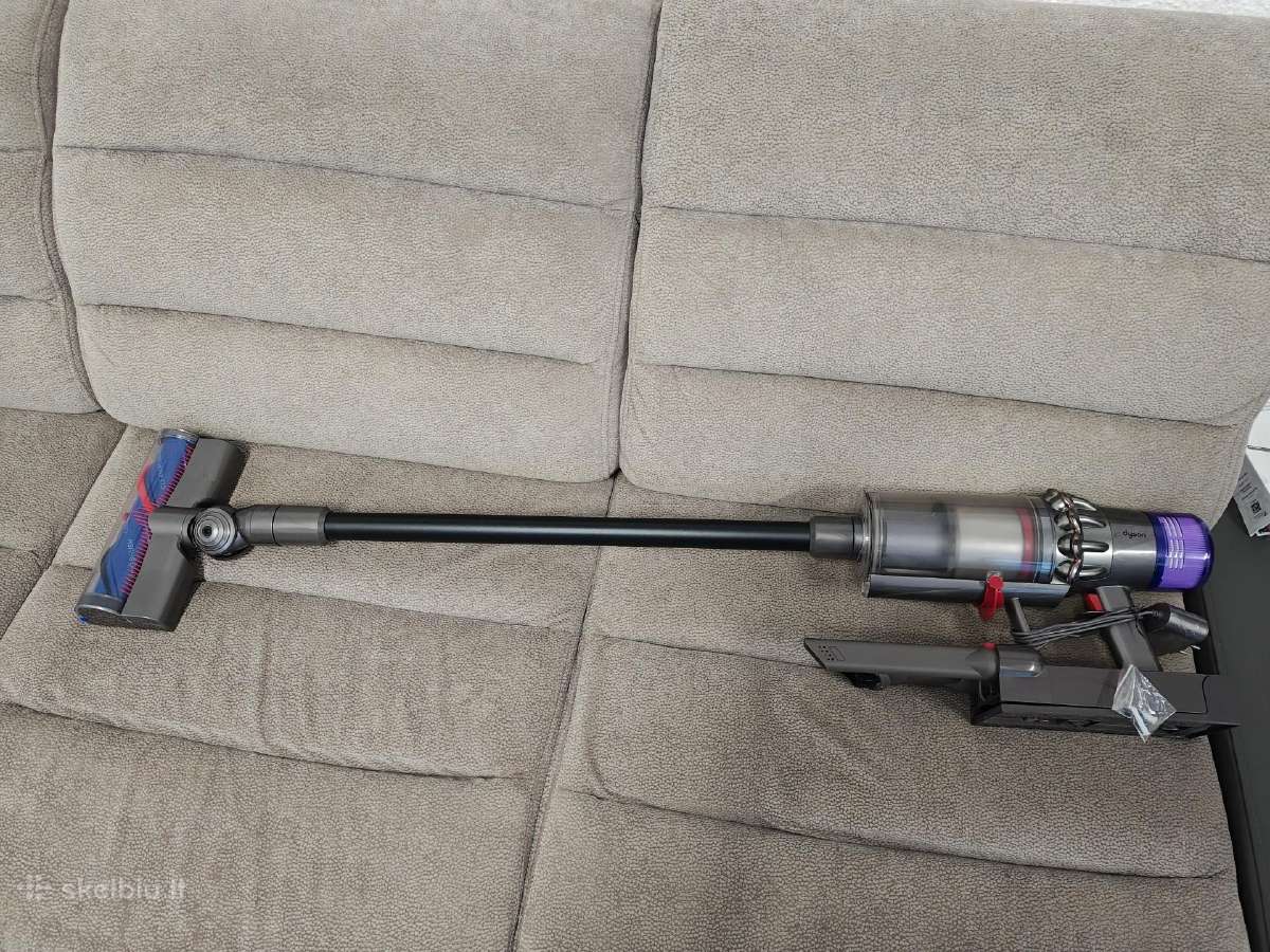 Dyson V11 parquet
