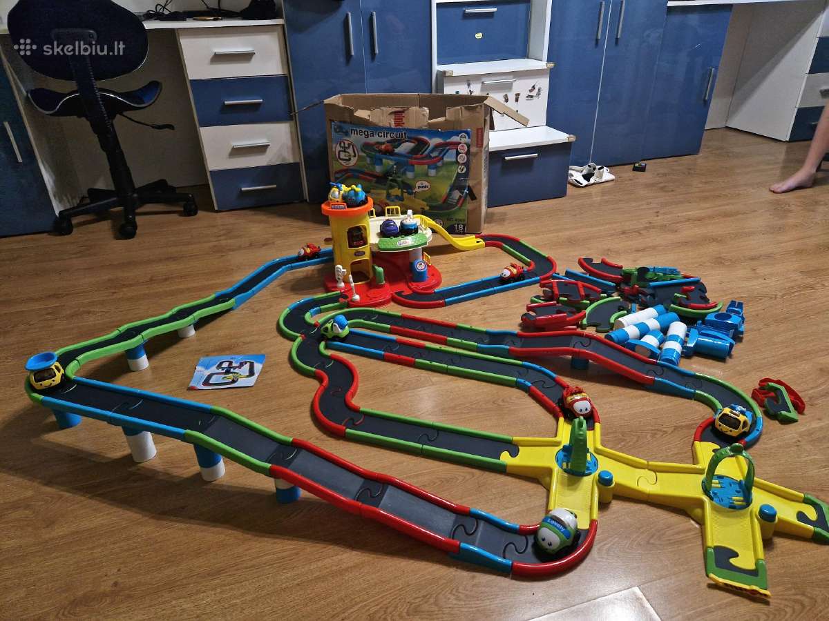 Mašinėlių trasa – garažas Mega Circuit