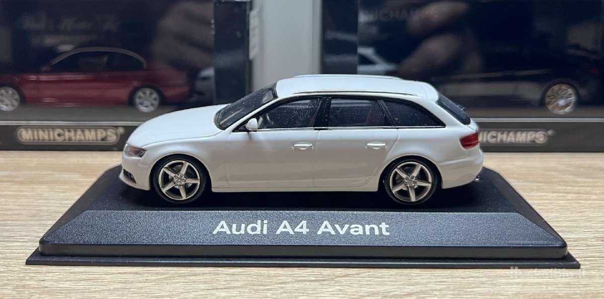 Audi A4 B8 Avant 1:43