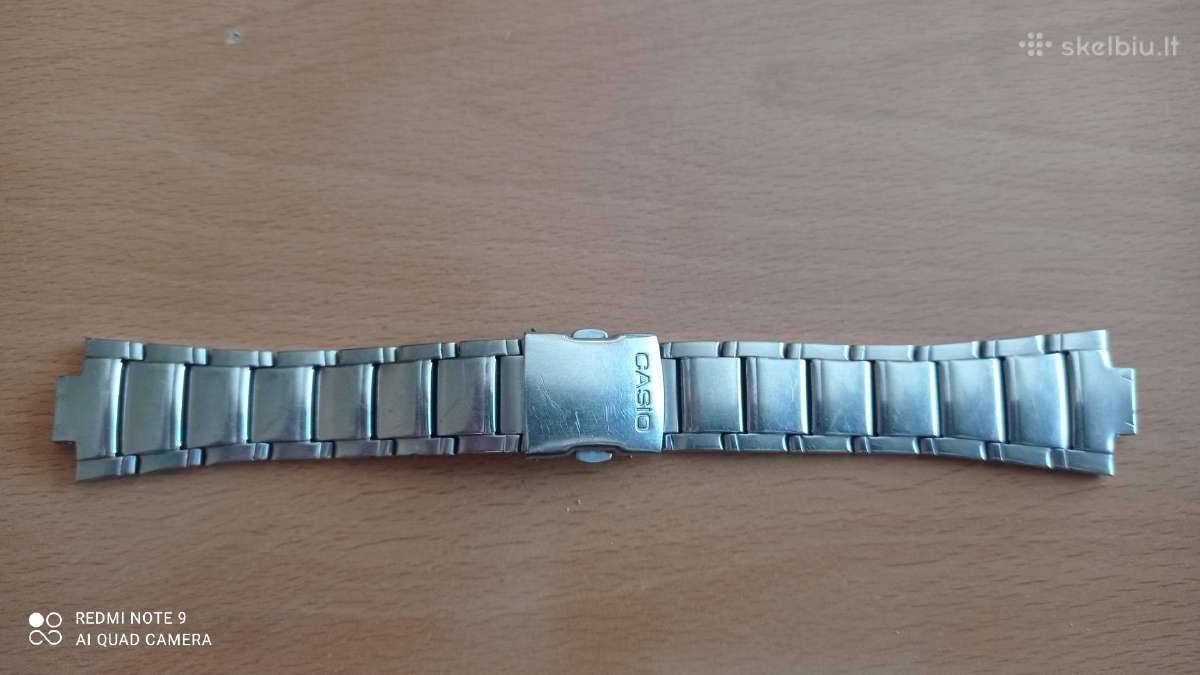 Casio laikrodžio apyrankė.