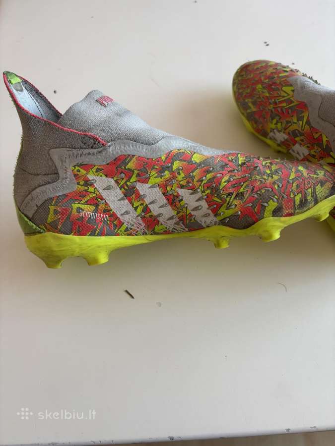 Futbolo bateliai Adidas Predator Freak 36 dydžio - nuotraukos Nr. 6