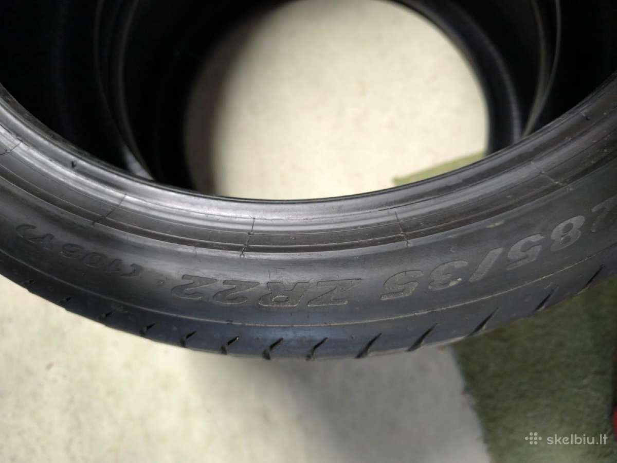 Pirelli padangos 285/35, R22, 2 vnt.