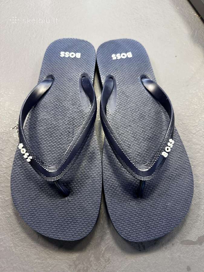 Hugo Boss vyriškos tapkės 42-43
