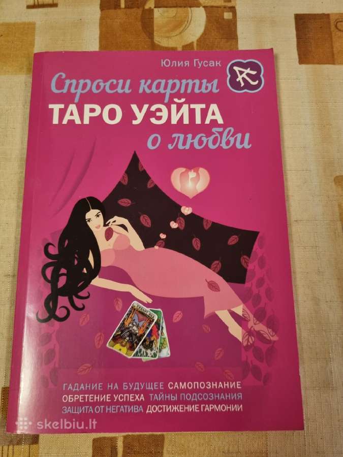 Paklausk Taro Ueita kortų apie meilę