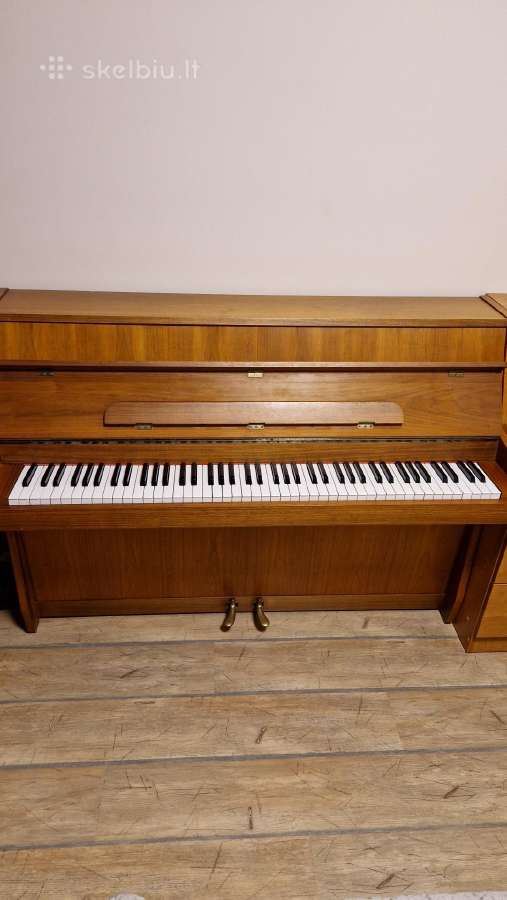 Parduodamas pianinas Nylund & son, Renner