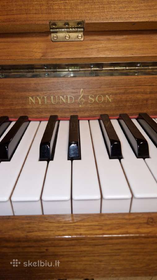 Parduodamas pianinas Nylund & son, Renner - nuotraukos Nr. 3