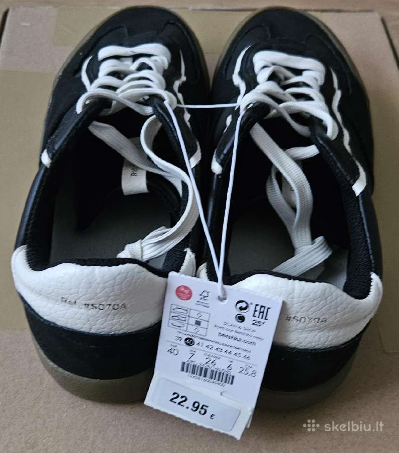 Batai Bershka Dydis 40