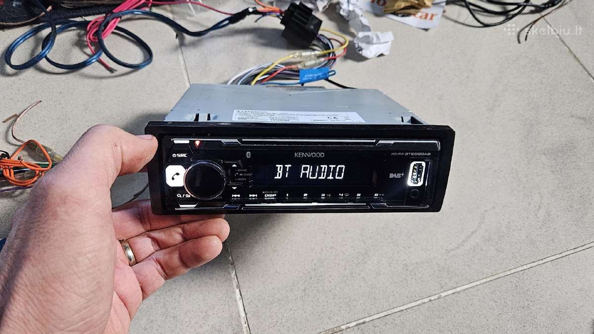 Parduodu kenwood kmm-bt502dab