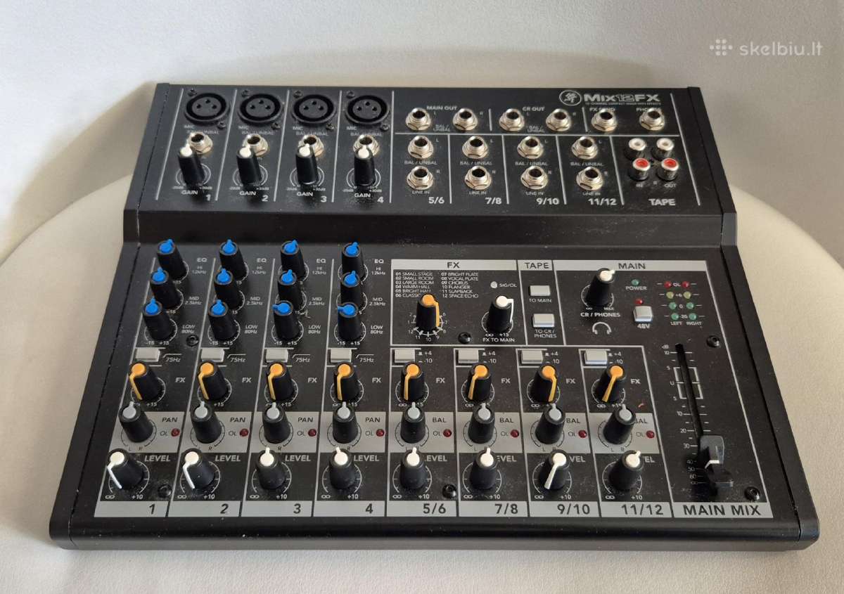 Mackie Mix12fx 12 kanalų pultas