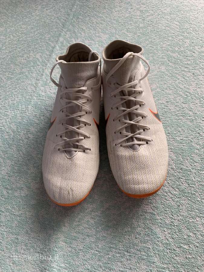 Nike futbolo batai