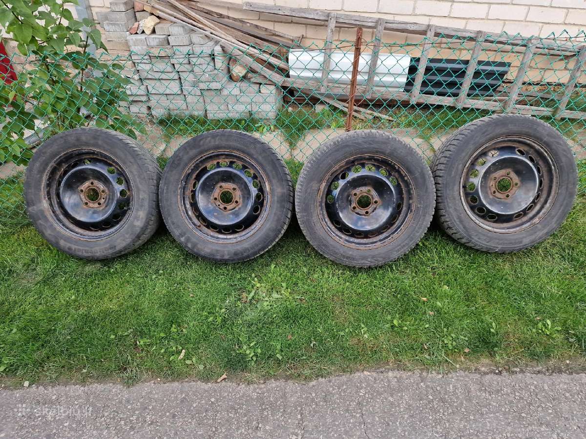 Parduodu Vovlo žieminių ratų komplektą R16 195/60